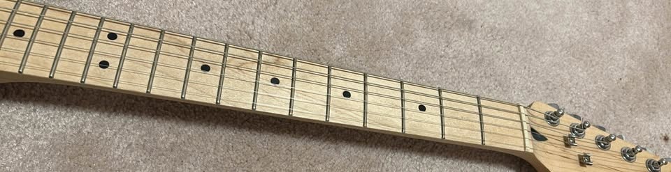 Fender Electric Guitar - photo 5