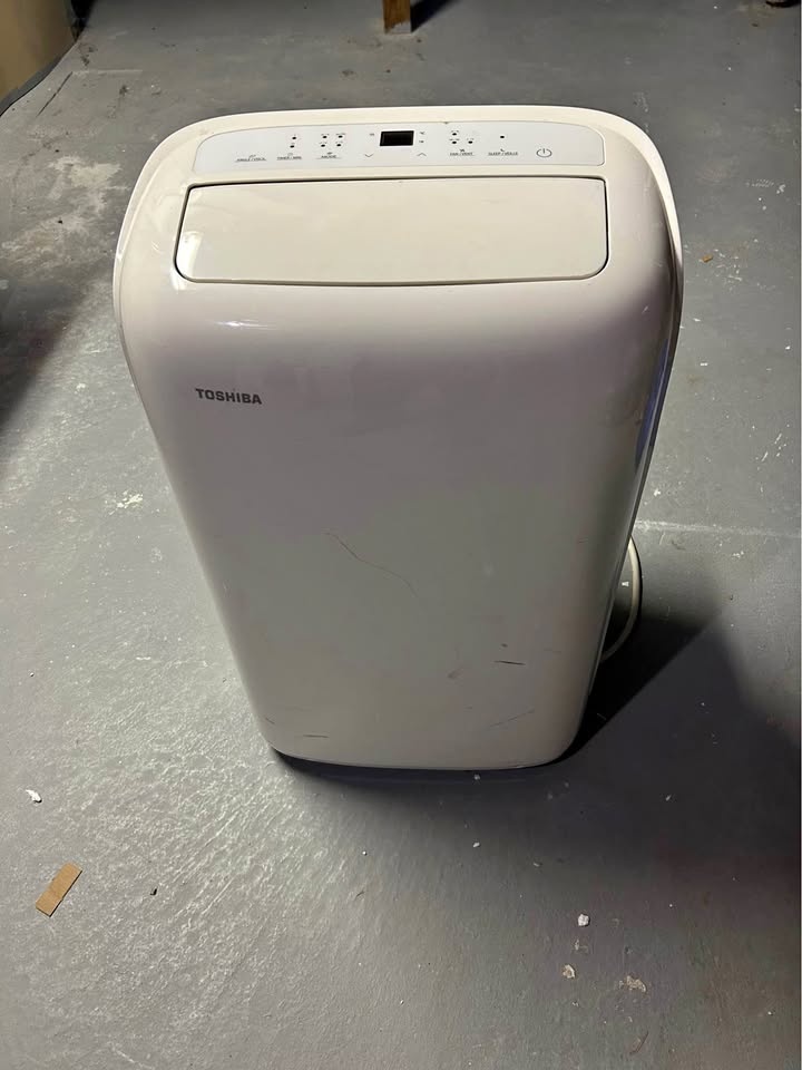 Toshiba 12000 BTU Portable AC RAC-PD1211CRC