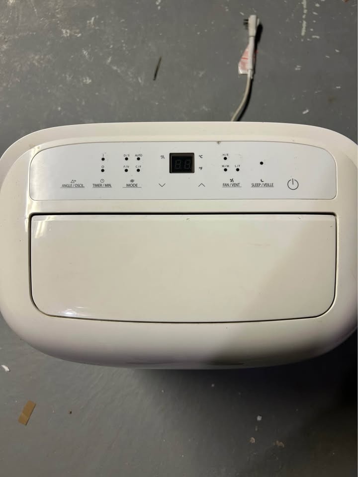 Toshiba 12000 BTU Portable AC RAC-PD1211CRC - photo 2