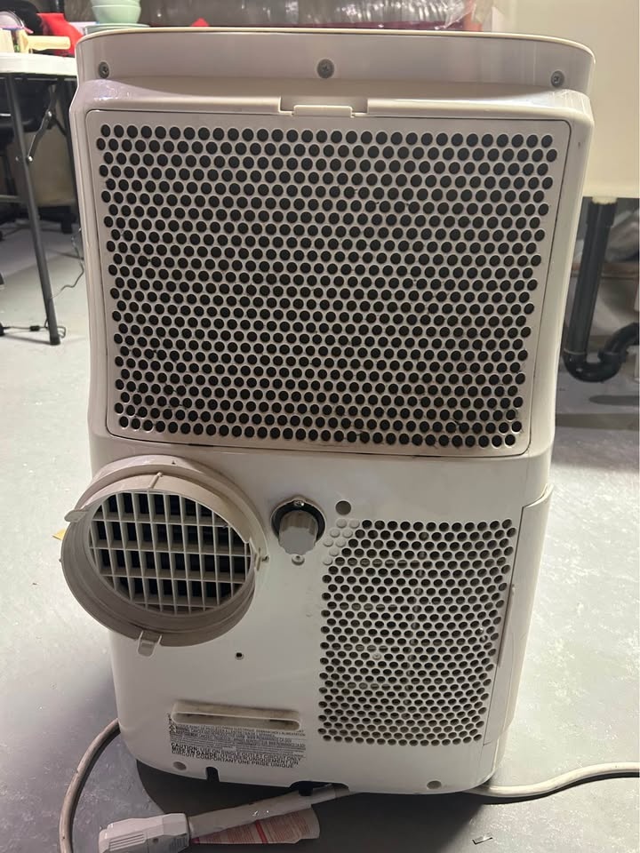 Toshiba 12000 BTU Portable AC RAC-PD1211CRC - photo 4