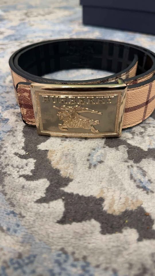B30s, AF1s, AirPods & Belt – All Available - photo 5