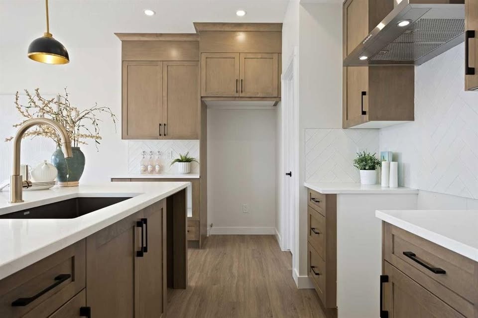 3 Bed 2.5 Bath House in Bayview, Airdrie - photo 3