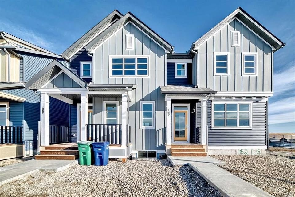 3 beds 2.5 baths House