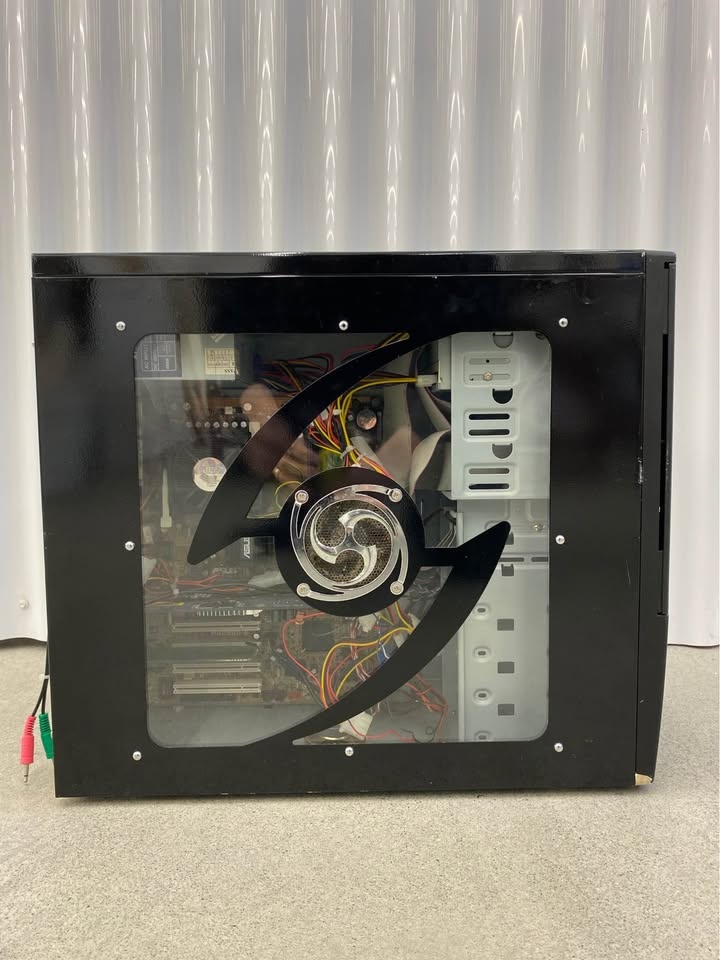 Vintage Gaming Computer for Parts - photo 3