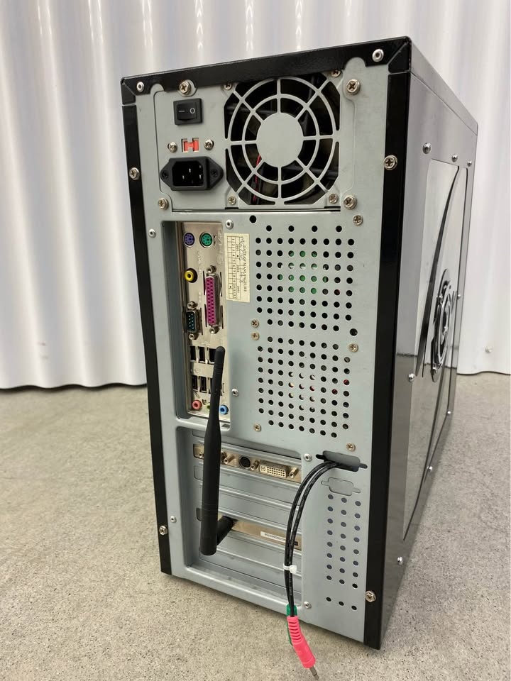 Vintage Gaming Computer for Parts - photo 4