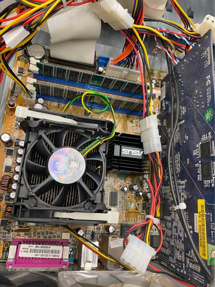 Vintage Gaming Computer for Parts - photo 5