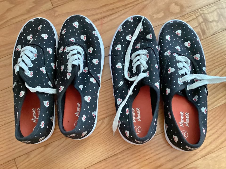 Girls Minnie Mouse Shoes - Sizes 3 & 3.5