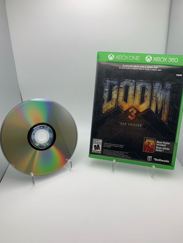 Doom 3 Xbox 360 w/ Poster - photo 2