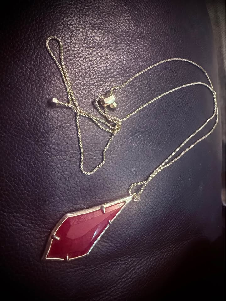 Pink teardrop necklace - photo 2