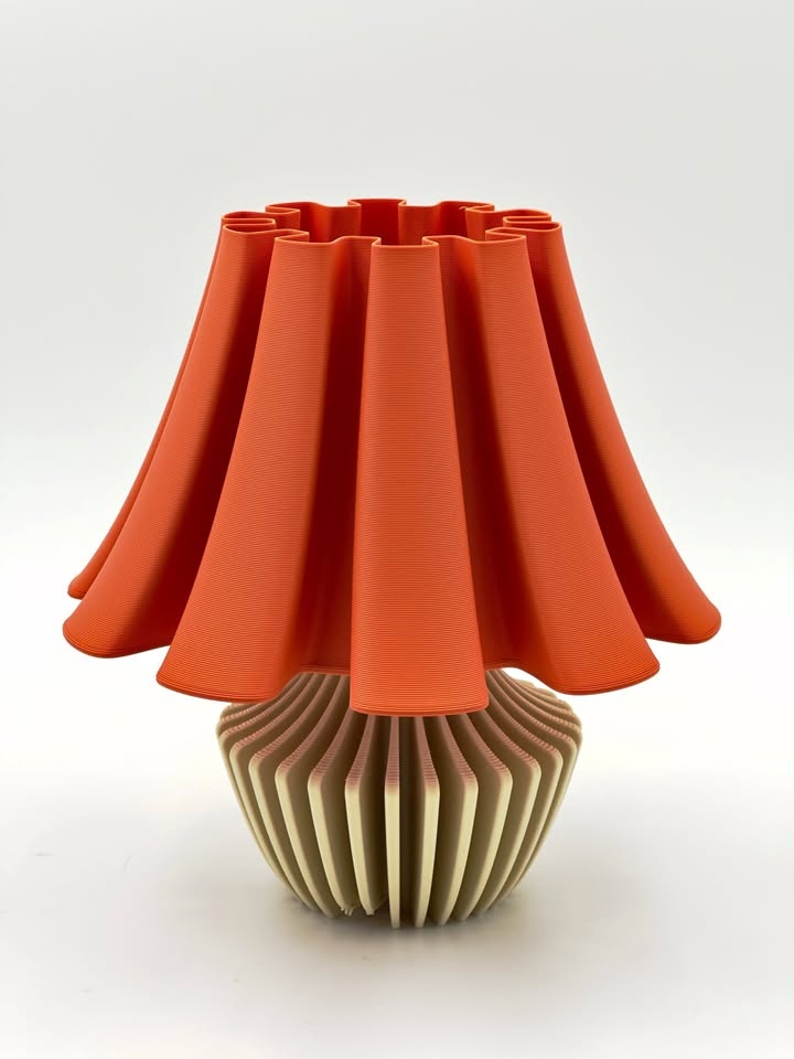 Wavy Table Lamp