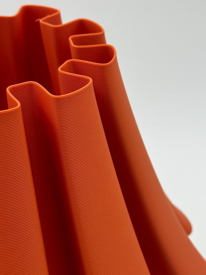 Wavy Table Lamp - photo 2