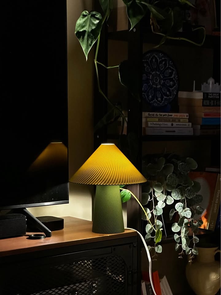 Ribbed Mushroom Lamp - photo 4
