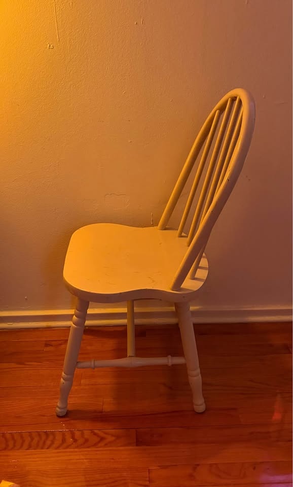 White Wooden Chair - photo 2