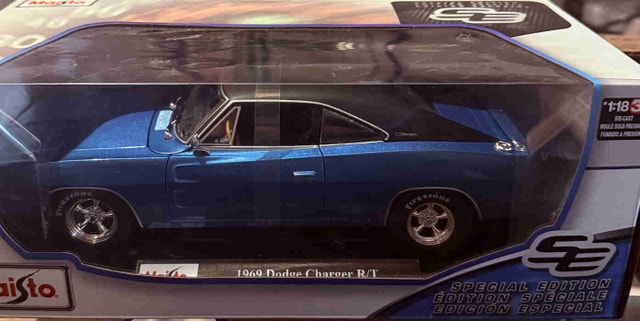 1:18 Scale 1969 Dodge Charger R/T