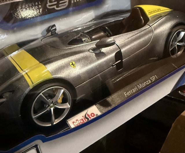 1:18 Scale Ferrari Monza SP1 Special Edition - photo 3