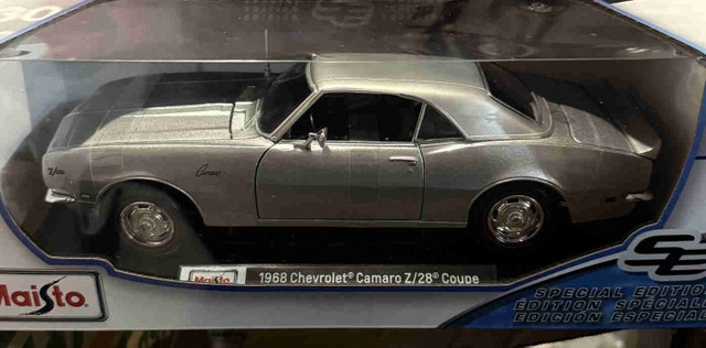 1:18 Scale 1968 Chevrolet Camaro Z/28 Diecast Model