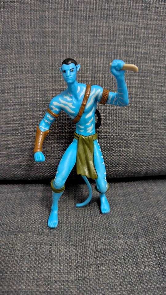 Avatar: The Way of Water Kinder Surprise Maxi Figure