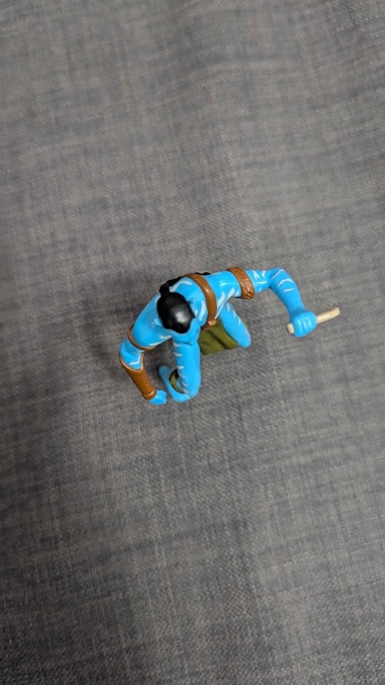 Avatar: The Way of Water Kinder Surprise Maxi Figure - photo 3