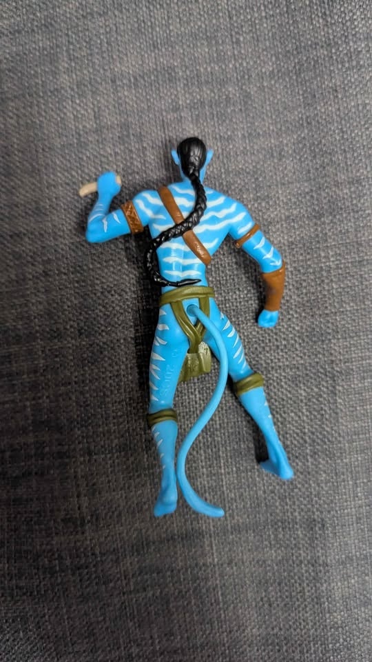 Avatar: The Way of Water Kinder Surprise Maxi Figure - photo 5