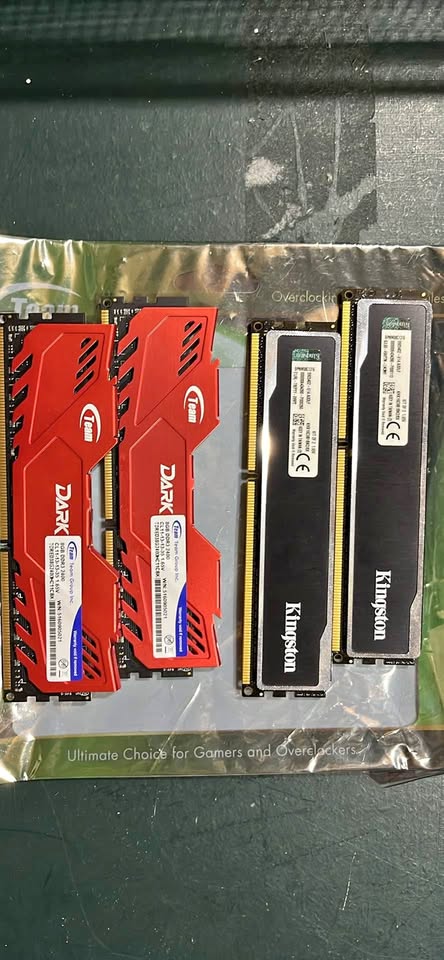 DDR 3 ram 2x4GB 1600 and 2x8GB 2400