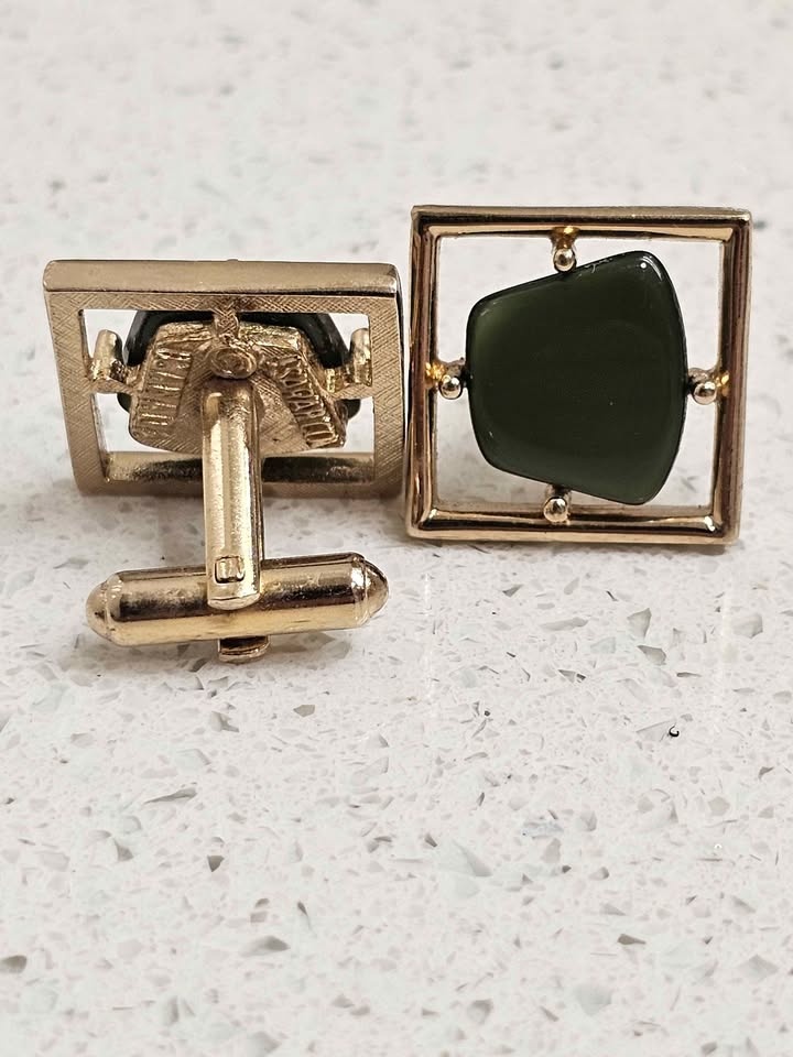 Vintage Sarah Coventry "The New Yorker" Gold Cufflinks - photo 5