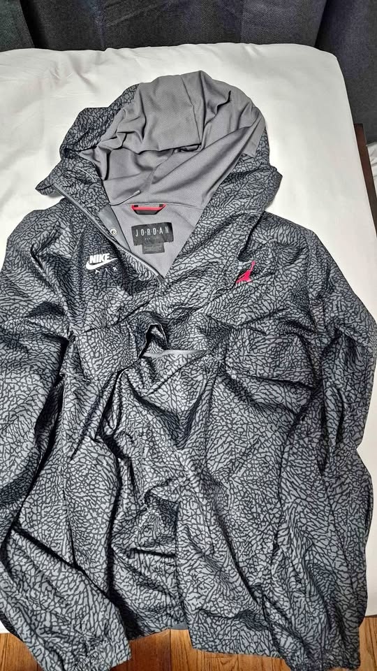 Mens Medium Nike Air Jordan Spring/Fall Jacket