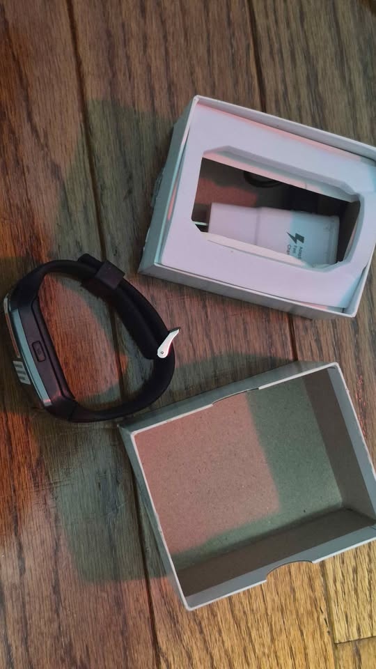 Genuine Smart Watch - Brand New - photo 3