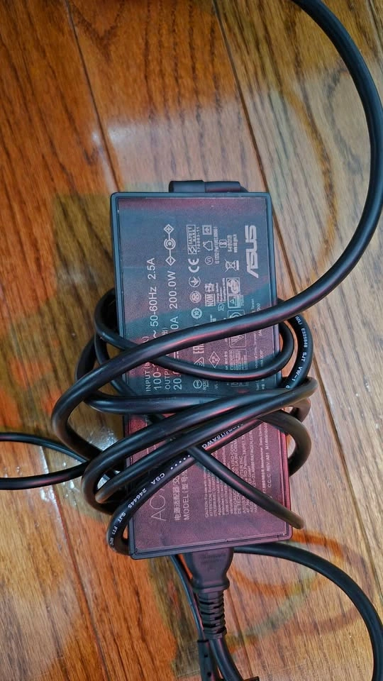 2021/22 ASUS ROG Strix G15 Charger - 200W - photo 2