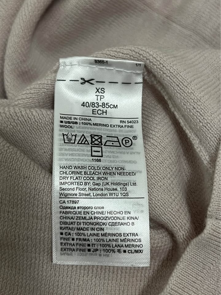 Banana Republic 100% Wool V-neck Knitwear - photo 4