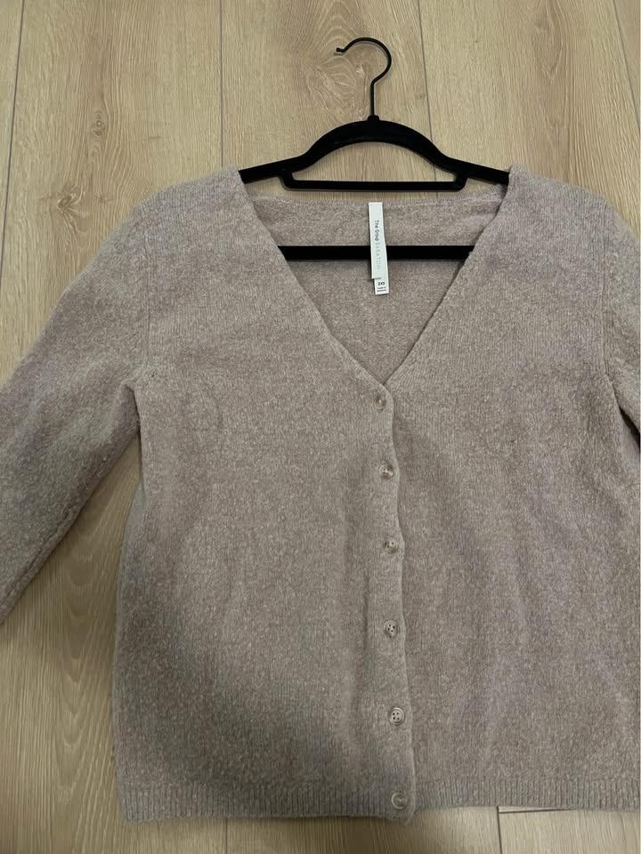 Aritzia Babaton V-Neck Cardigan - photo 2