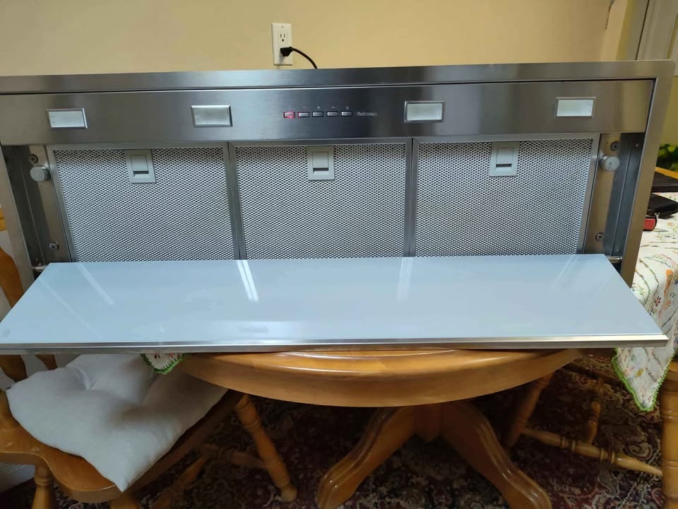 Good Condition Stainless Steel Hood Fan - photo 3