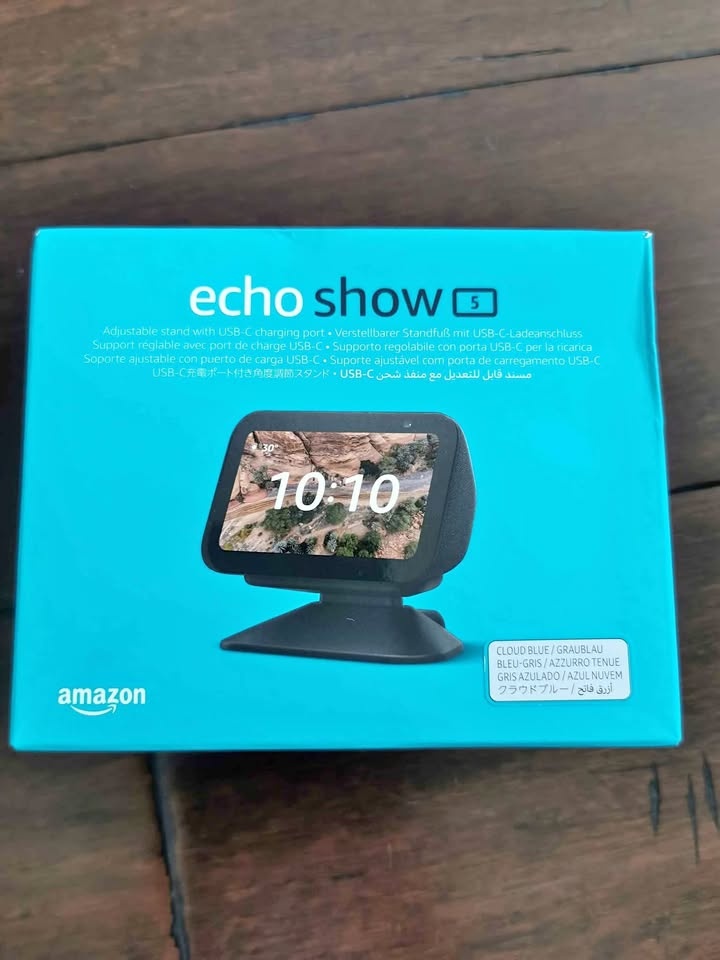 Brand New Echo Show 5 Cloud Blue Stand w/ USB-C