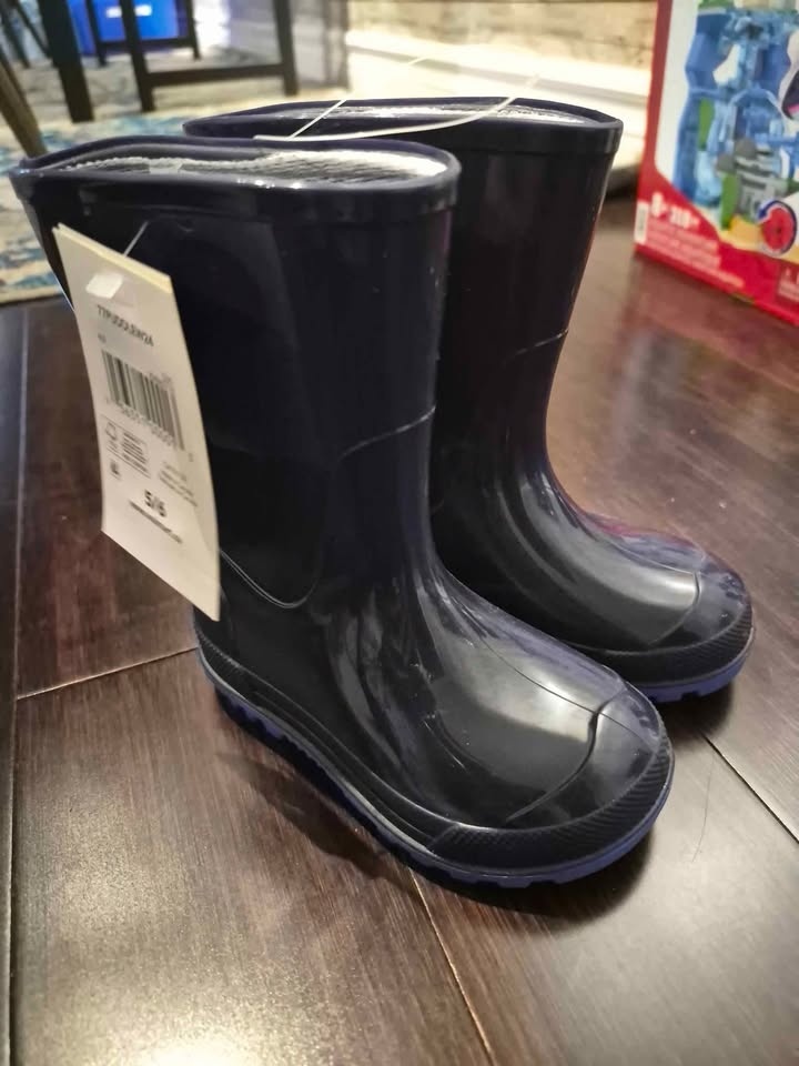 Brand New Blue Kids Toddler Rain Boots Size 5-6 & 7-8 - photo 2