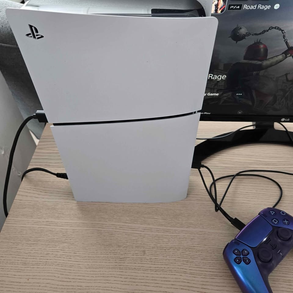 PS5 Slim Disc 1TB. CLEAN. w/ Chroma Indigo controller, cables. - photo 5