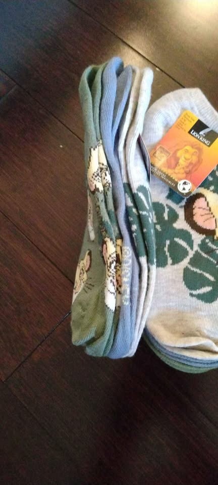 Brand New Lion King Ankle Socks Size 4-10 Ladies Women Teen - photo 2