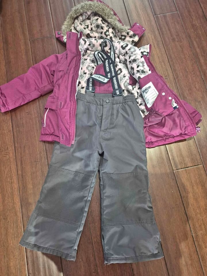 Good Condition Girls Size 5 Carters Snow Pants and Jacket