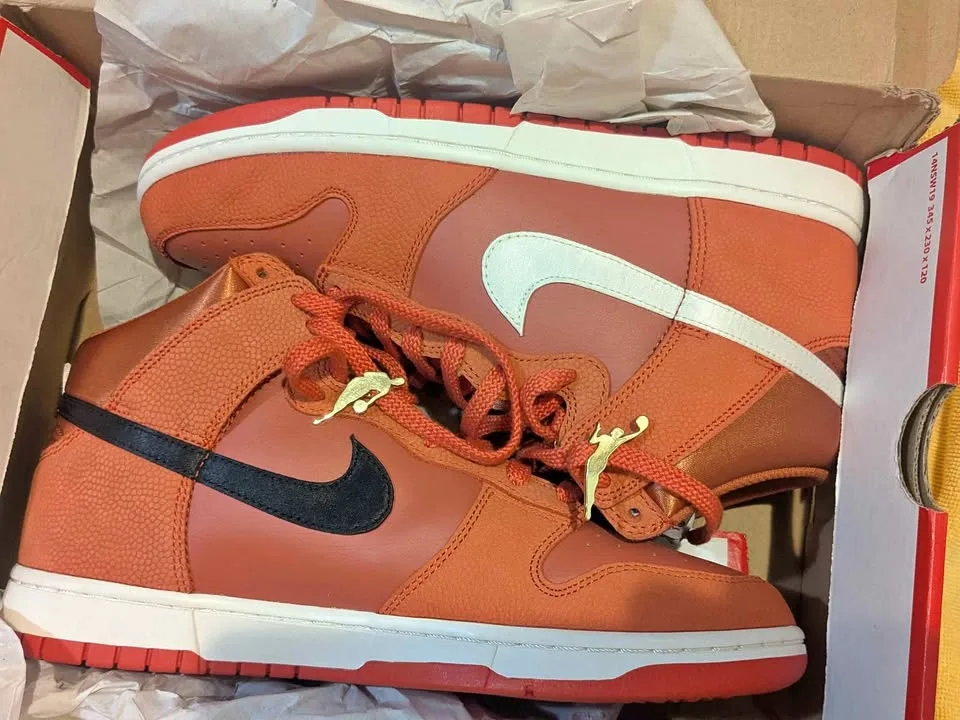 Size#10.5 Mens/12 WMN- NIKE DUNK HI RETRO- PRM EMB thumbnail