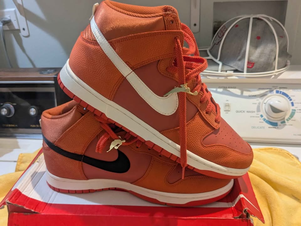 Size#10.5 Mens/12 WMN- NIKE DUNK HI RETRO- PRM EMB - photo 2