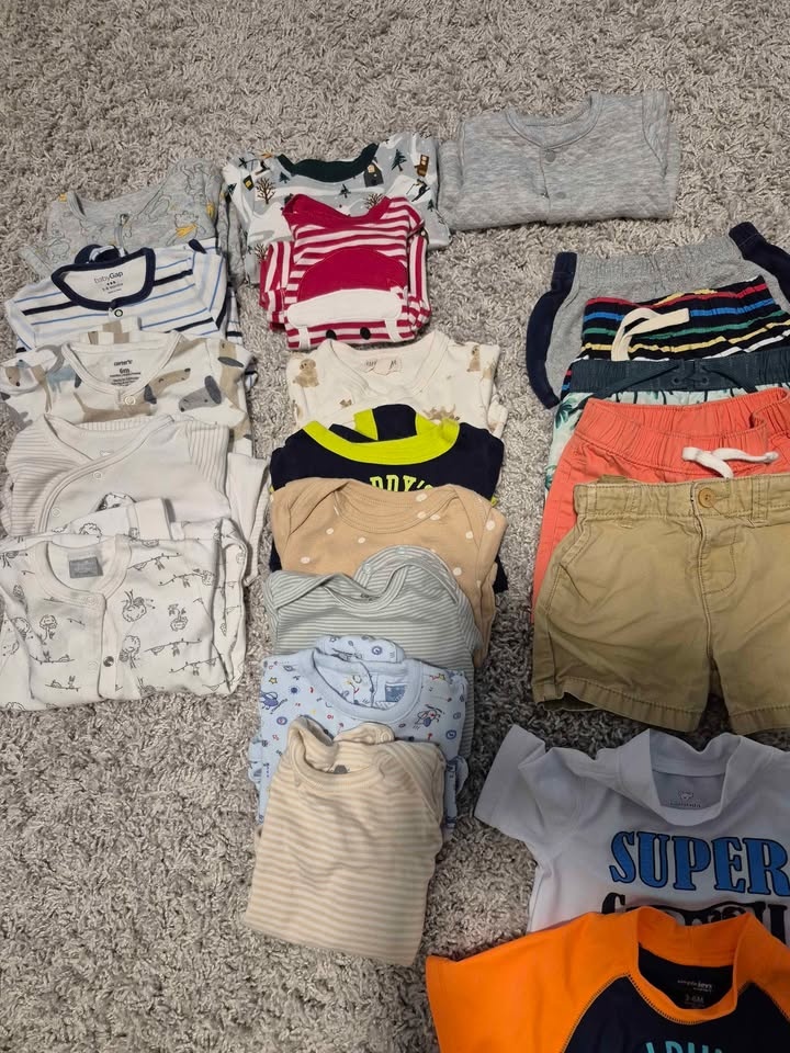 Great Condition 30 piece Baby boy clothes 3-6 months - photo 3