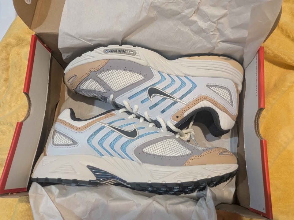 Mens Size 9.5 - 11WMN Brand New Nike Air Pegasus 2K5- $85 - photo 2