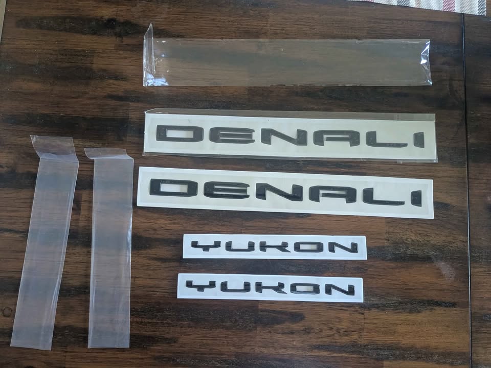 2022/2025 GMC Yukon Denali Emblems BLACK - photo 4