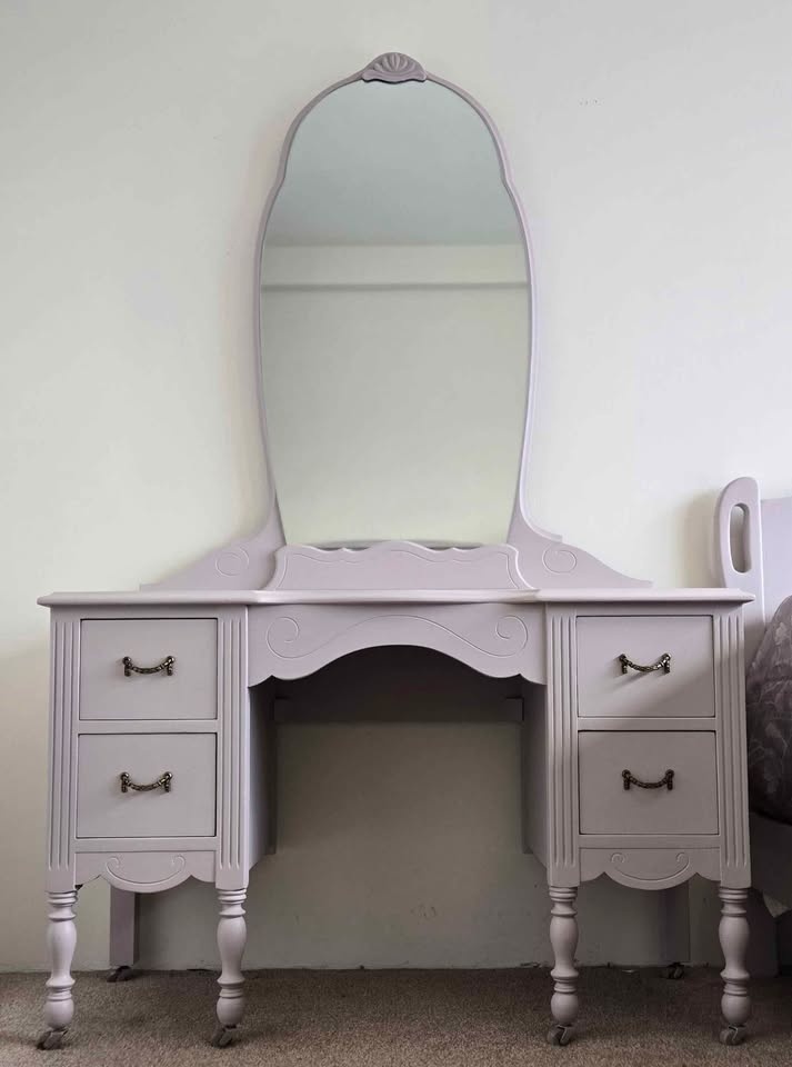Refinished Bedroom Set (3 pc) - Vanity, Bed, Lingerie Chest - photo 3