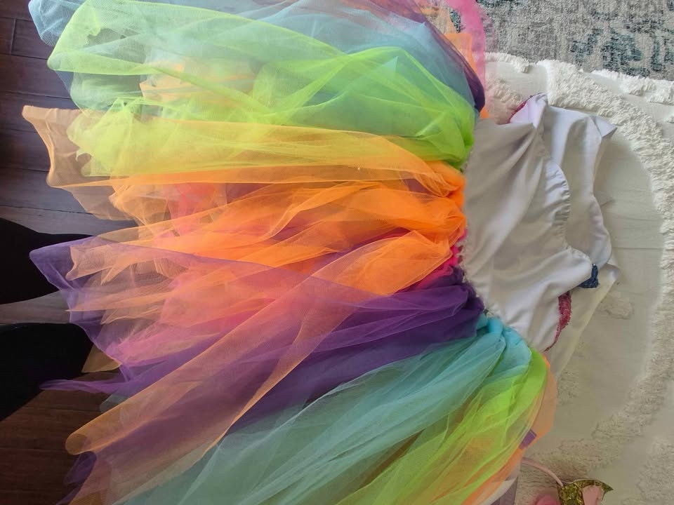 Girls size 6 unicorn halloween costume - photo 3