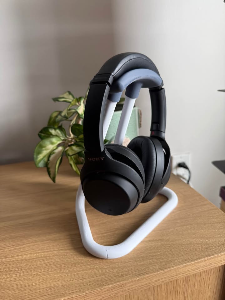 Minimalistic modern headphone holder/stand - photo 2