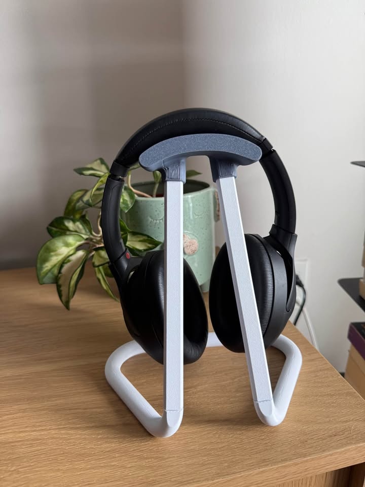 Minimalistic modern headphone holder/stand - photo 5