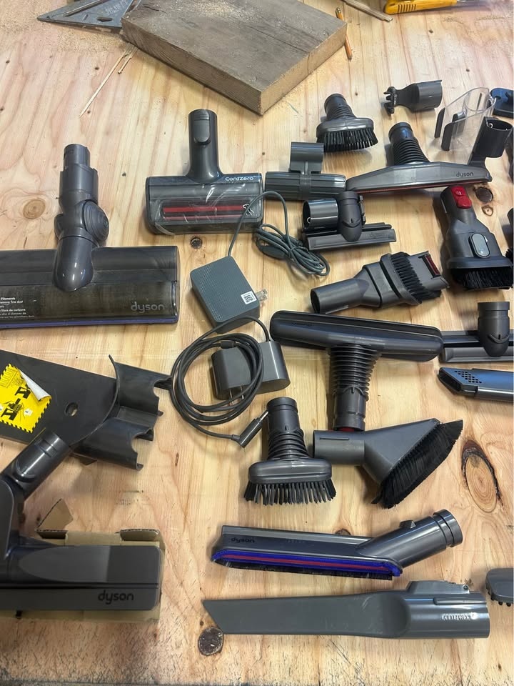 Dyson/CordZero/Samsung Vacuum Attachments & Chargers Lot - photo 2