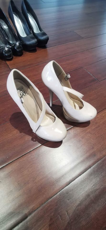 Ladies Shoe Lot Size 6-6.5 - photo 5