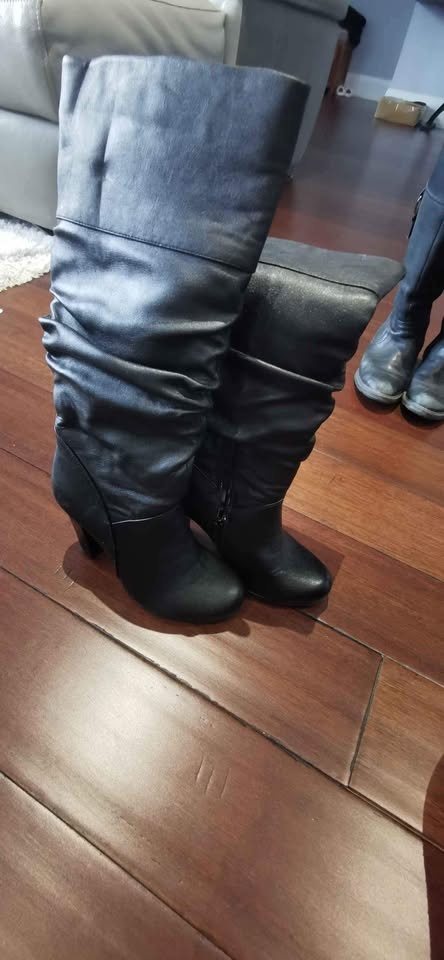 Size 6 Women's Boots - photo 4