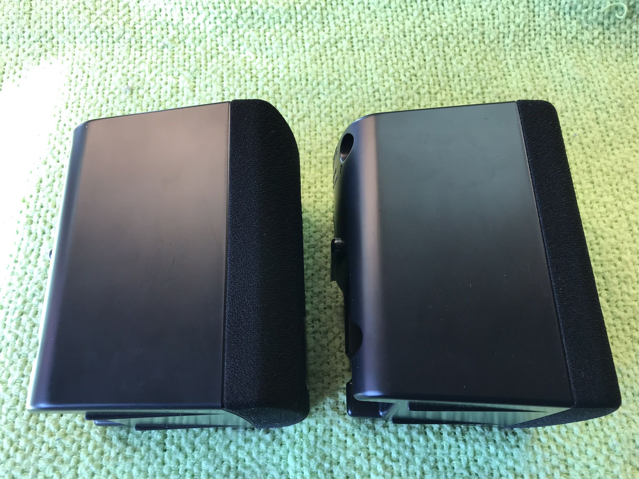 SONY SRS-002 MINI BOOKSHELF SPEAKERS (SET OF 2) - photo 2