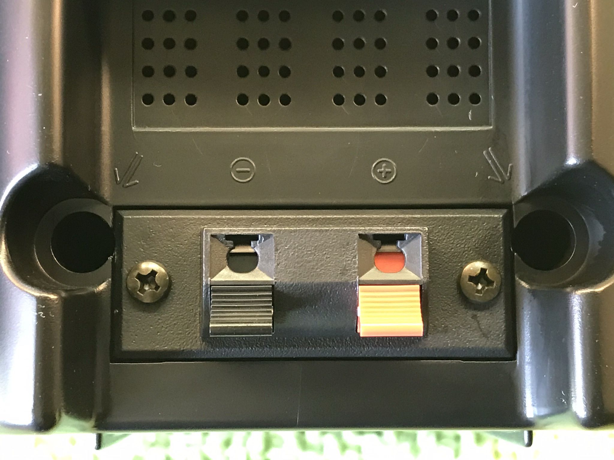SONY SRS-002 MINI BOOKSHELF SPEAKERS (SET OF 2) - photo 4